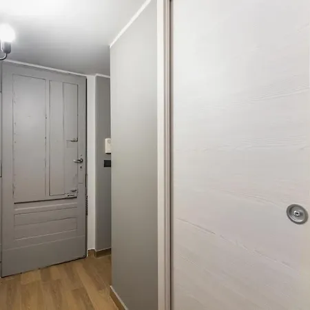 Apartment Dora 33 *