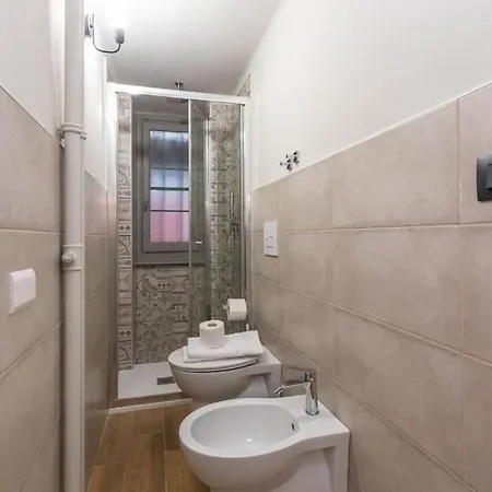 Dora 33 Apartment